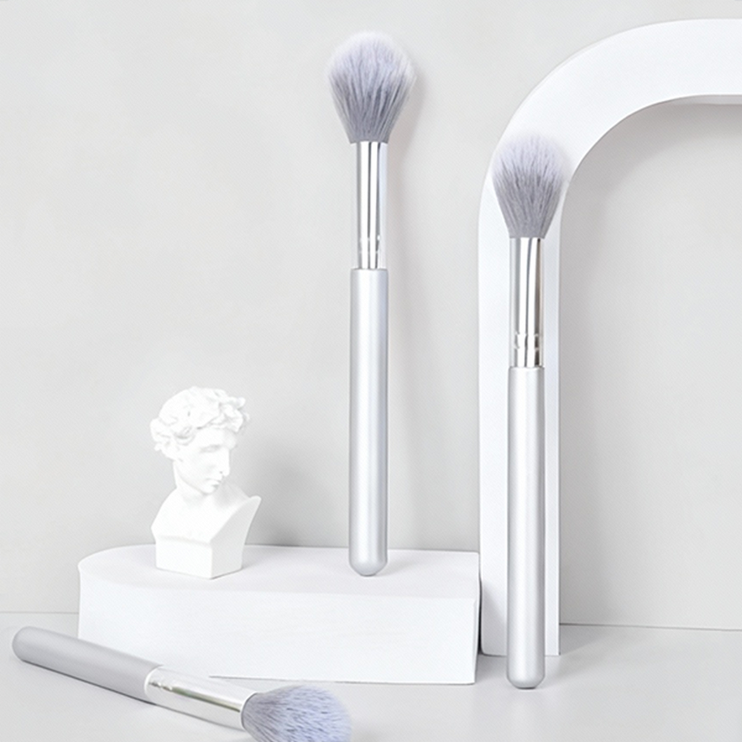 🎨💫 Multicolor Metallic Eyeshadow – Buildable, shimmering metallic eyeshadow